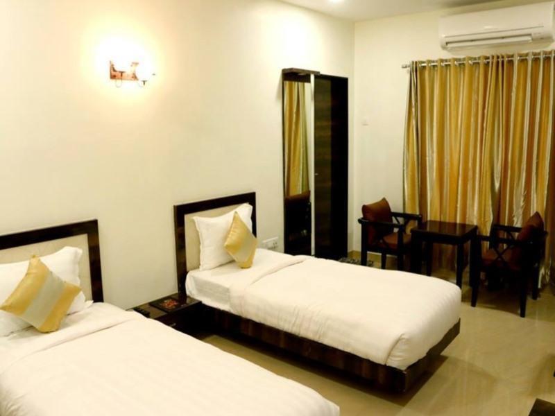 Townhouse Oak Hotel The Sudesh Rāipur Zewnętrze zdjęcie